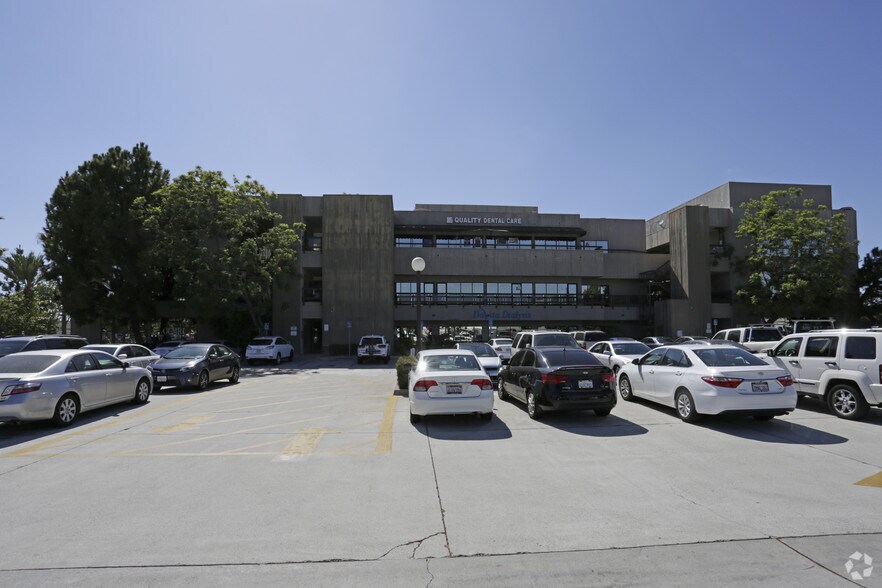 More Photos Of 17150 Euclid St, Fountain Valley Medical For Lease