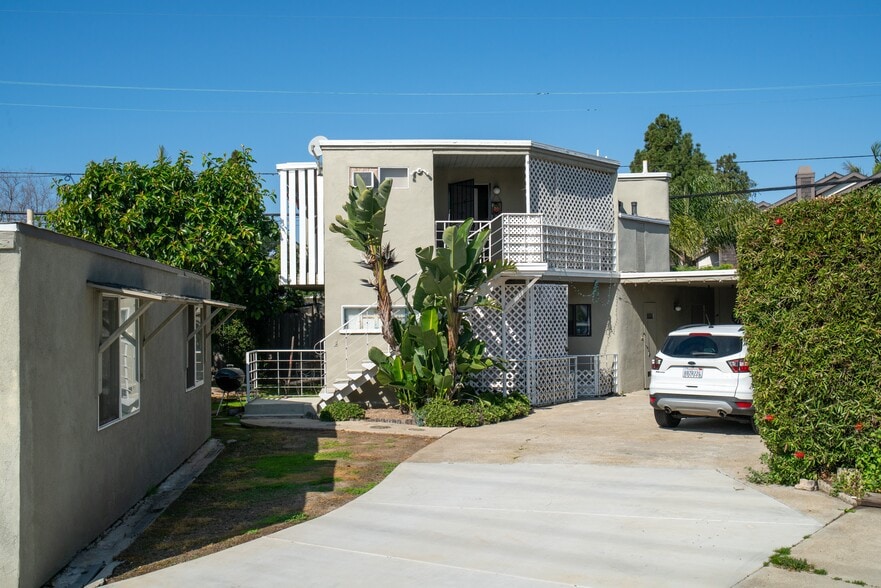 More Photos Of 1124 Victoria St, Costa Mesa Apartments For Sale