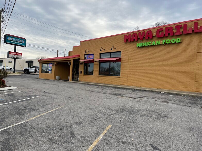 More Photos Of 805 Old Fort Pky, Murfreesboro Freestanding For Lease