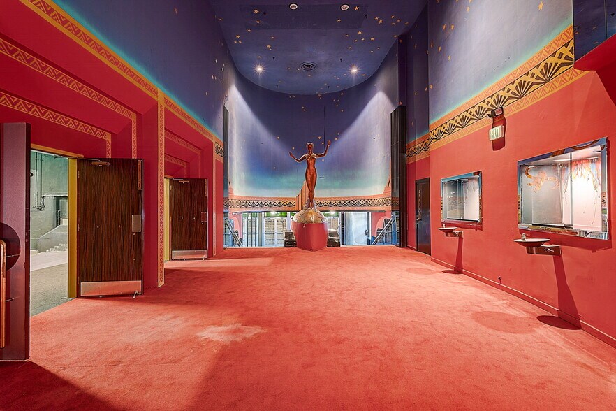 More Photos Of 6230 W Sunset Blvd, Los Angeles Movie Radio TVStudio For Sale