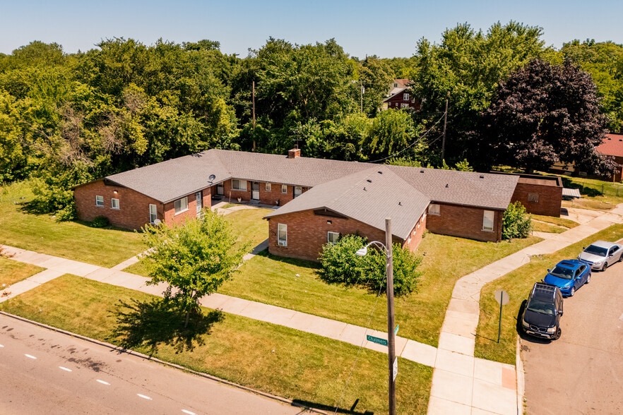 More Photos Of 9500 Chalmers St, Detroit Apartments For Sale