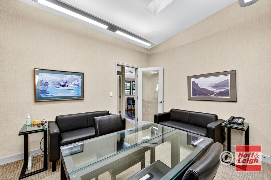 More Photos Of 4634 S Broadway, Englewood Medical For Sale