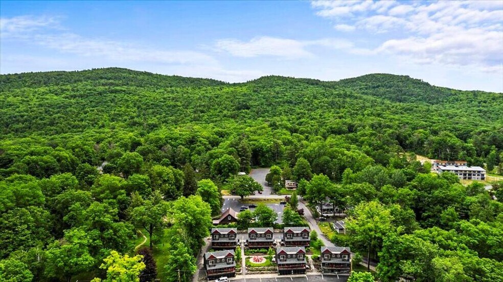 More Photos Of 10 Front St, Lake George Hospitality For Sale