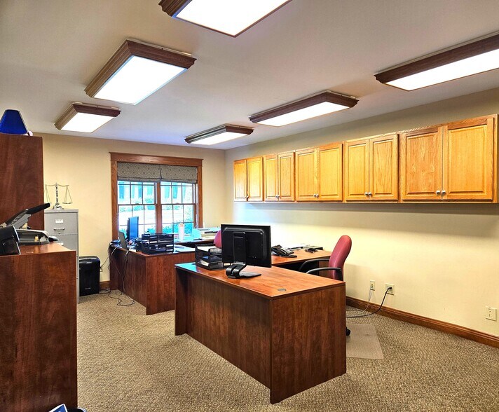 More Photos Of 820 N Michigan Ave, Saginaw Office For Sale