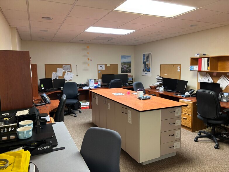 More Photos Of 2230 Kingwood St, Florence Warehouse For Sale