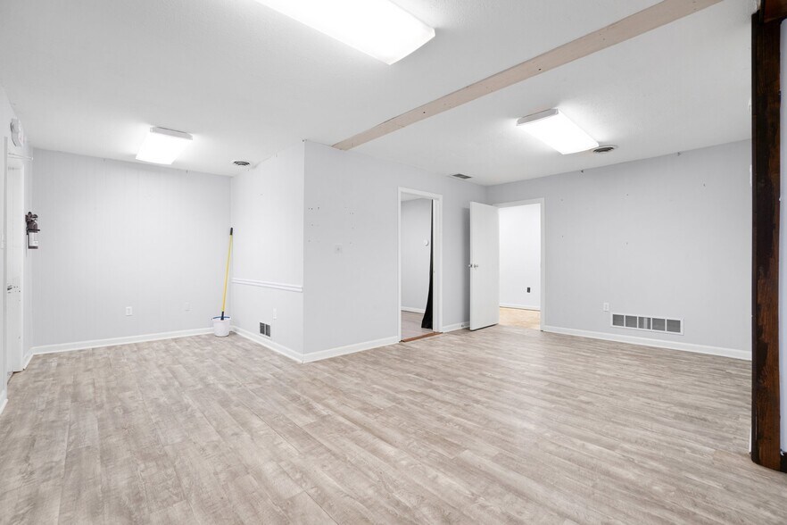 More Photos Of 403 Charles Cook Plz, New Haven Office For Sale