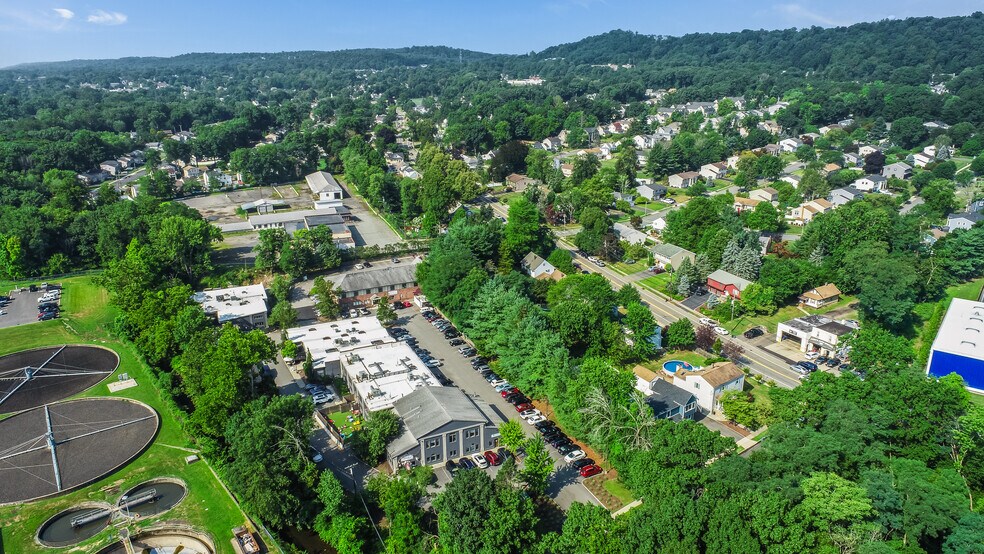 More Photos Of 271 Grove Ave, Verona Office For Lease