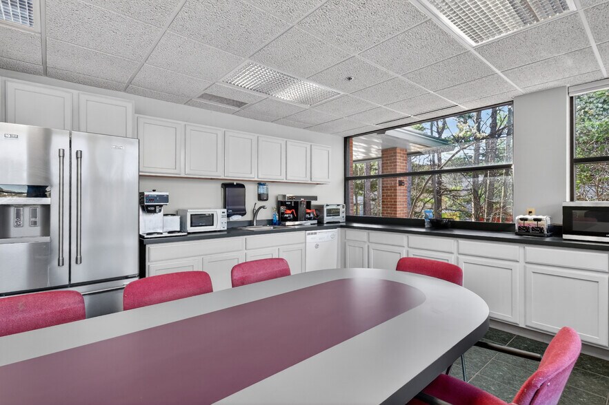 More Photos Of 8451 Boulder Ct, Commerce Township Office For Sale