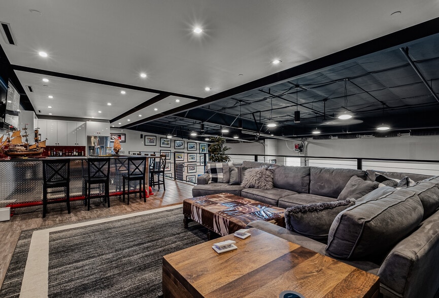 More Photos Of 1725 N Hwy 377, Roanoke Warehouse For Sale
