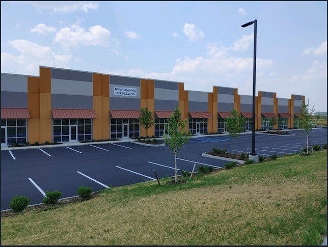 More Photos Of 485 International Dr, Jeffersonville Light Distribution For Lease