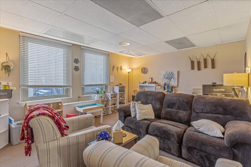 More Photos Of 1803-1807 Capitol Ave, Cheyenne Office For Sale