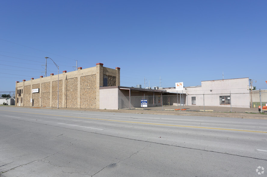 More Photos Of 428 Hemphill St, Fort Worth Distribution For Lease