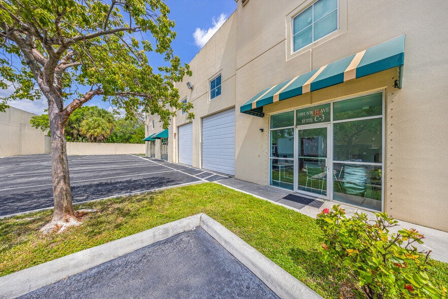 More Photos Of 1091 NW 31st Ave, Pompano Beach Warehouse For Lease
