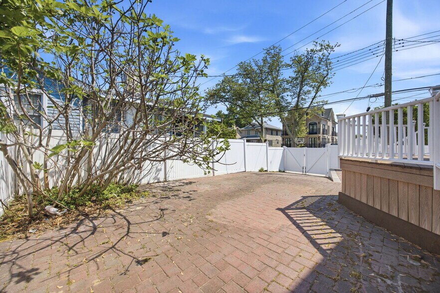 More Photos Of 9819 160th Ave, Howard Beach Apartments For Sale