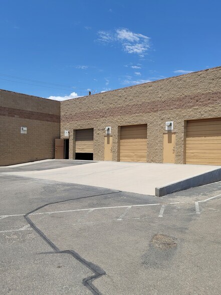 More Photos Of 801 Pendale Rd, El Paso Distribution For Sale