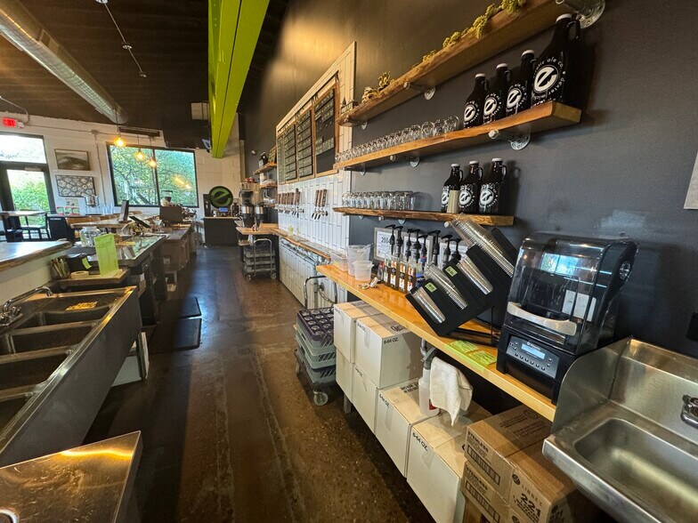 More Photos Of 8080 Grand St, Dexter Auto Repair For Sale