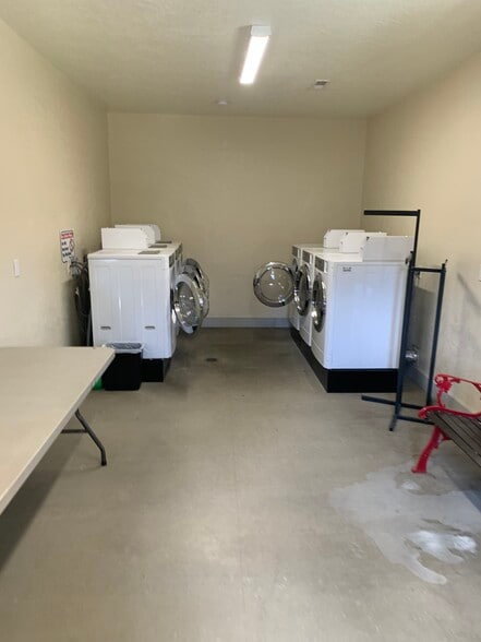 More Photos Of , Oxford Trailer Camper Park For Sale