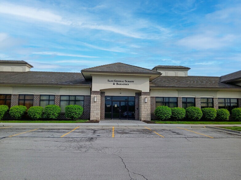 Primary Photo Of 19101 E Valley View Pky, Independence Medical For Lease