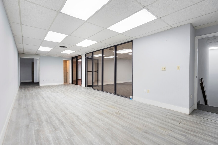 More Photos Of 1740-1742 NW 93rd Ave, Miami Warehouse For Lease