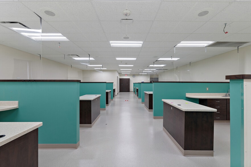 More Photos Of 34375 S Gratiot Ave, Clinton Township Office For Sale