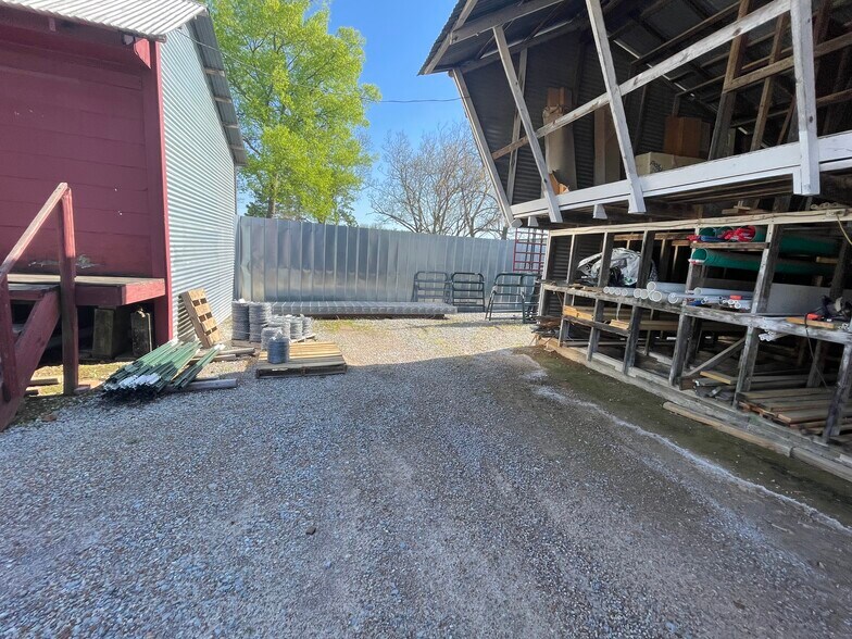 More Photos Of 626 Hunter Ave, Boswell Flex For Sale