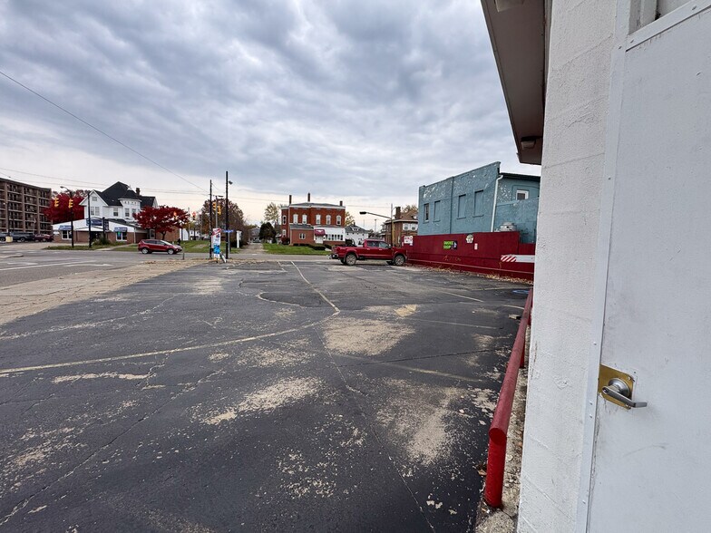 More Photos Of 720 Lincoln Way E, Massillon General Retail For Sale