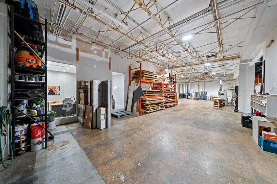 More Photos Of 17401 NW 2nd Ave, Miami Warehouse For Sale