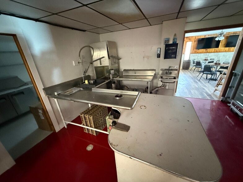 More Photos Of 1640 W US-2, Crystal Falls Restaurant For Sale