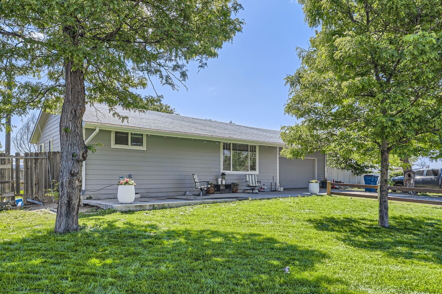 More Photos Of 8690 Verbena St, Commerce City Warehouse For Sale