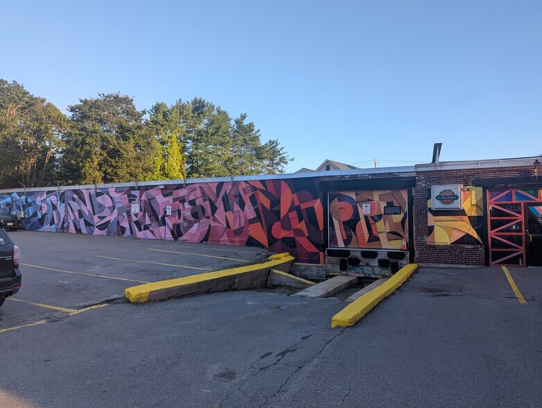 More Photos Of 27 Revere St, Portland Warehouse For Lease