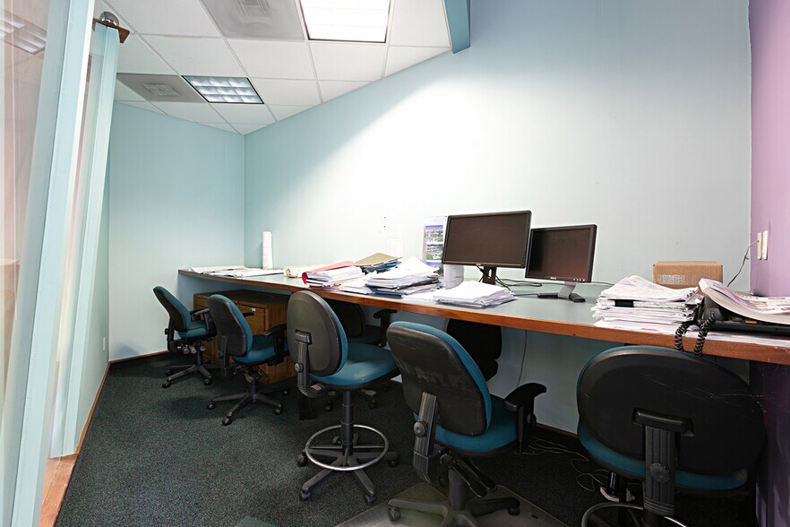 More Photos Of 8736 Production Ave, San Diego Light Manufacturing For Lease