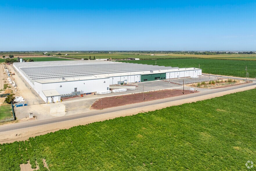 More Photos Of 1930 Lemon Ave, Patterson Food Processing For Sale