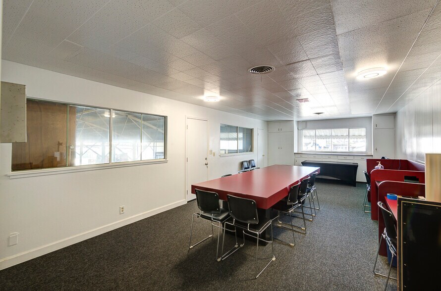 More Photos Of 39400 Clarkson Dr, Kingsburg Warehouse For Sale