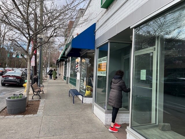 More Photos Of 181-205 E Hartsdale Ave, Hartsdale Storefront For Lease
