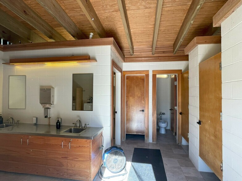 More Photos Of 7009 Creek Stone Rd, Milton Lodge Meeting Hall For Sale