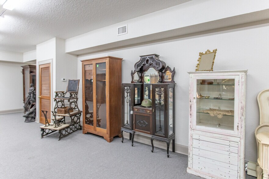 More Photos Of 105 S Ponce de Leon Blvd, Saint Augustine Loft Creative Space For Lease