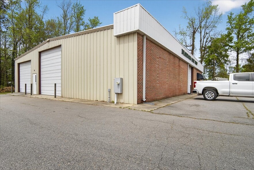 More Photos Of 3688 Raleigh Rd, Henderson Office For Sale