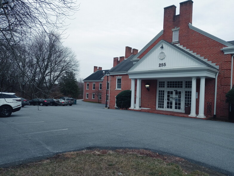 Primary Photo Of 255 Reeceville Rd, Coatesville Medical For Lease