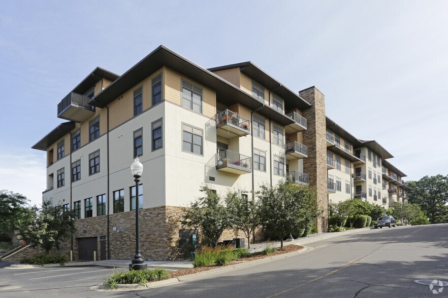 More Photos Of 14411 Excelsior Blvd, Minnetonka Apartments For Lease