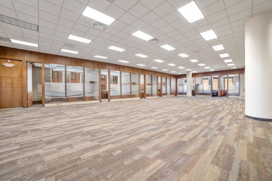 More Photos Of 230 W Superior St, Duluth Office For Sale