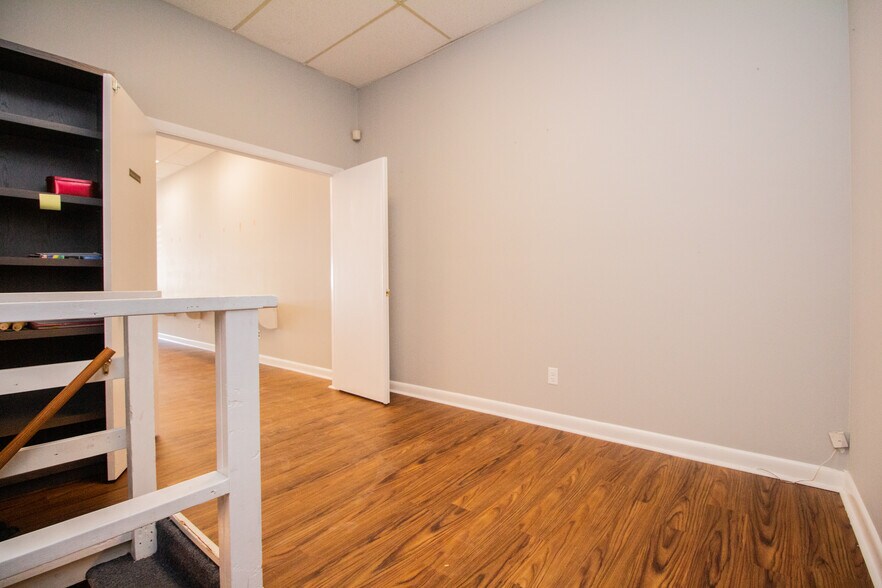 More Photos Of 2329 Massachusetts Ave, Cambridge Storefront Retail Office For Lease