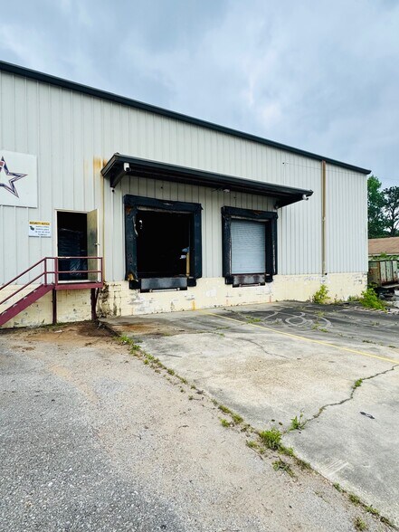 More Photos Of 226 Micolas St, Opp Warehouse For Sale