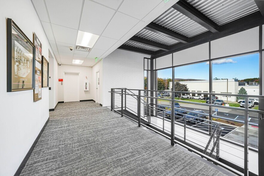 More Photos Of 1 Lethbridge Plz, Mahwah Office For Lease