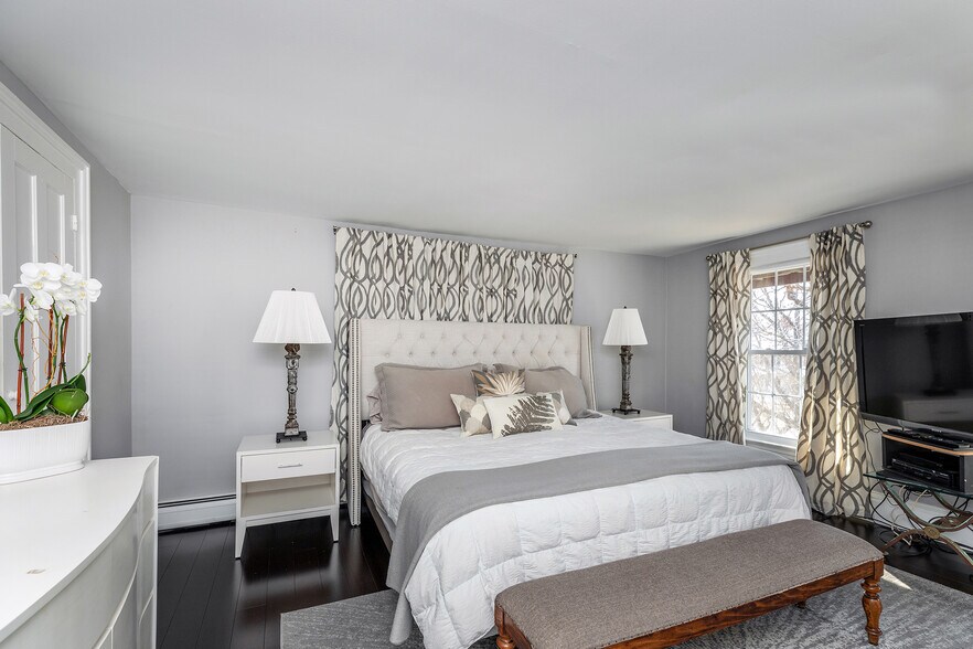 More Photos Of 259 Main St S, Woodbury Apartments For Lease