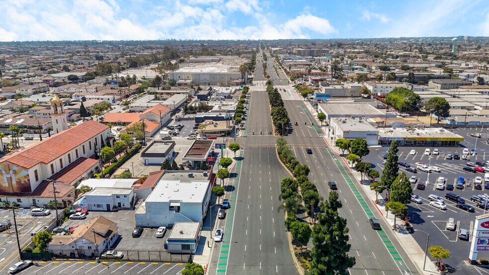 More Photos Of 11850 Hawthorne Blvd, Hawthorne Storefront Retail Residential For Sale