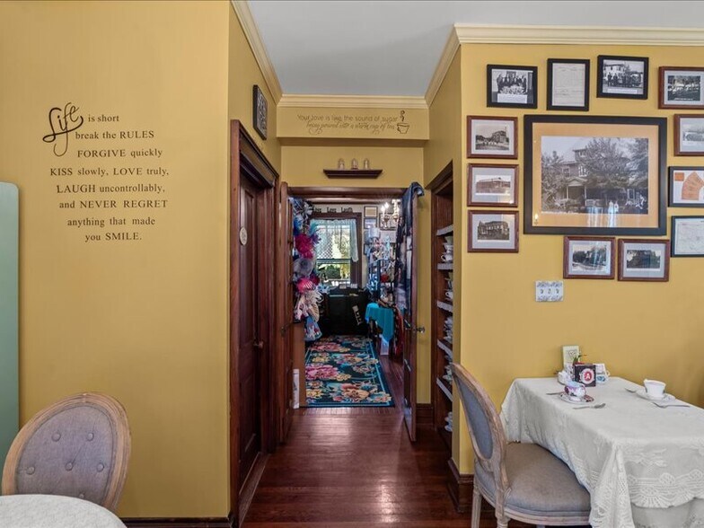 More Photos Of 1919 W Point Pike, Lansdale Freestanding For Sale