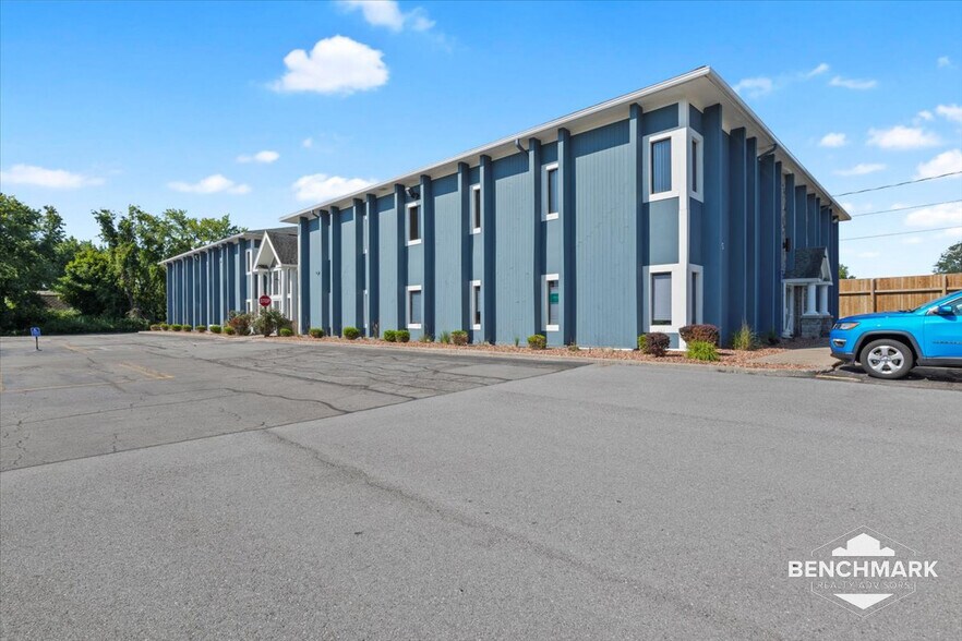Primary Photo Of 2005 Lyell Ave, Rochester Office For Lease