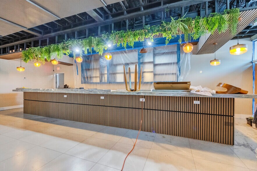 More Photos Of 3134-3150 NE 9th St, Fort Lauderdale Restaurant For Sale