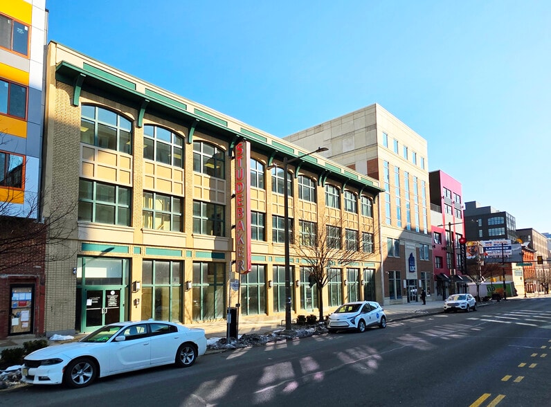 More Photos Of 667 N Broad St, Philadelphia Office For Sale