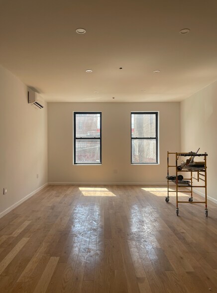 More Photos Of 789 E 144th St, Bronx Industrial For Lease